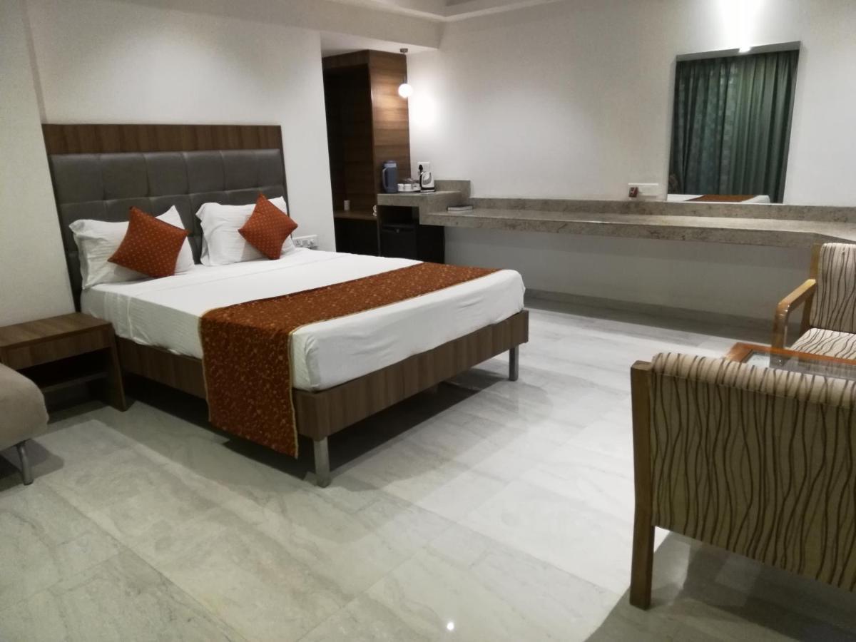Lake View Resort לונבלה מראה חיצוני תמונה